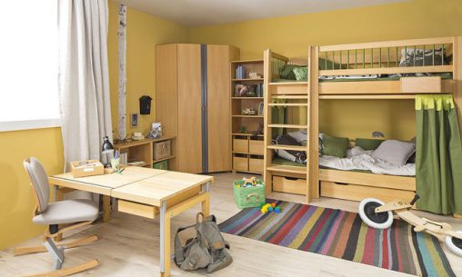 Kinderzimmer aus Naturholz