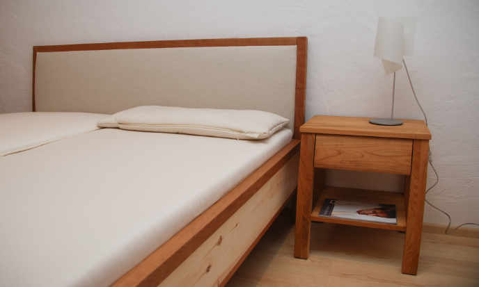 Schlafzimmer aus Zirbenholz vom Schreiner