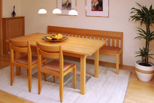 Schreiner Tisch aus Massivholz aus der Schreinerei Saringer